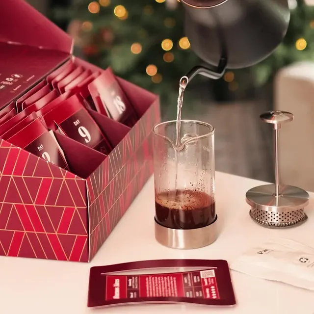 Pact Coffee film, 1:1